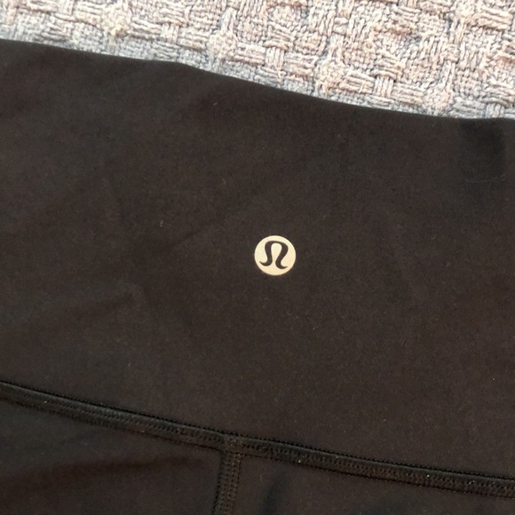 lululemon leggings 🖤 - Picture 5 of 5